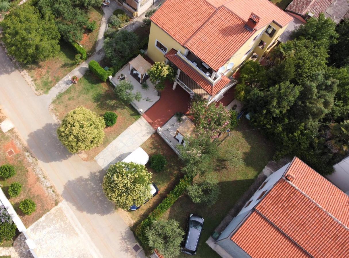 Lina Apartments Умаг Екстер'єр фото