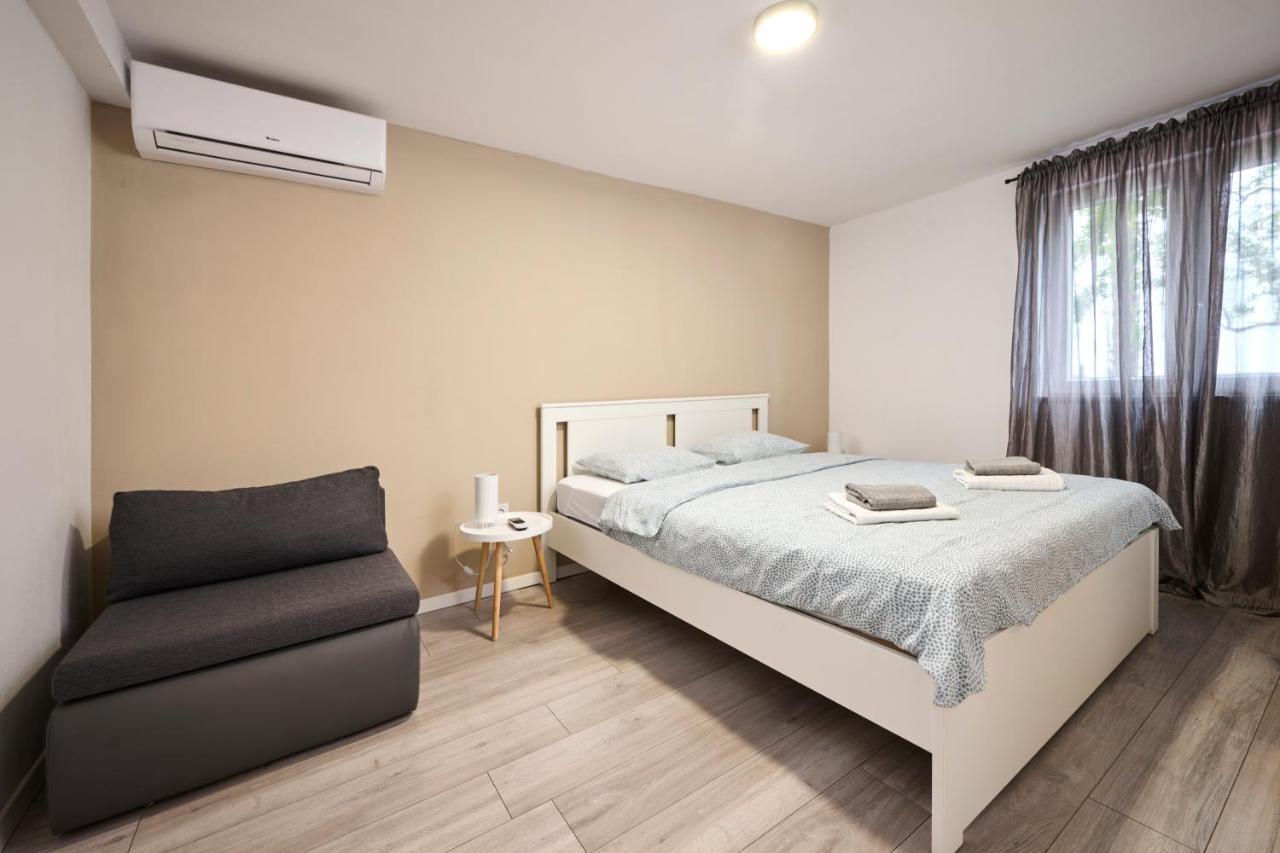 Lina Apartments Умаг Екстер'єр фото